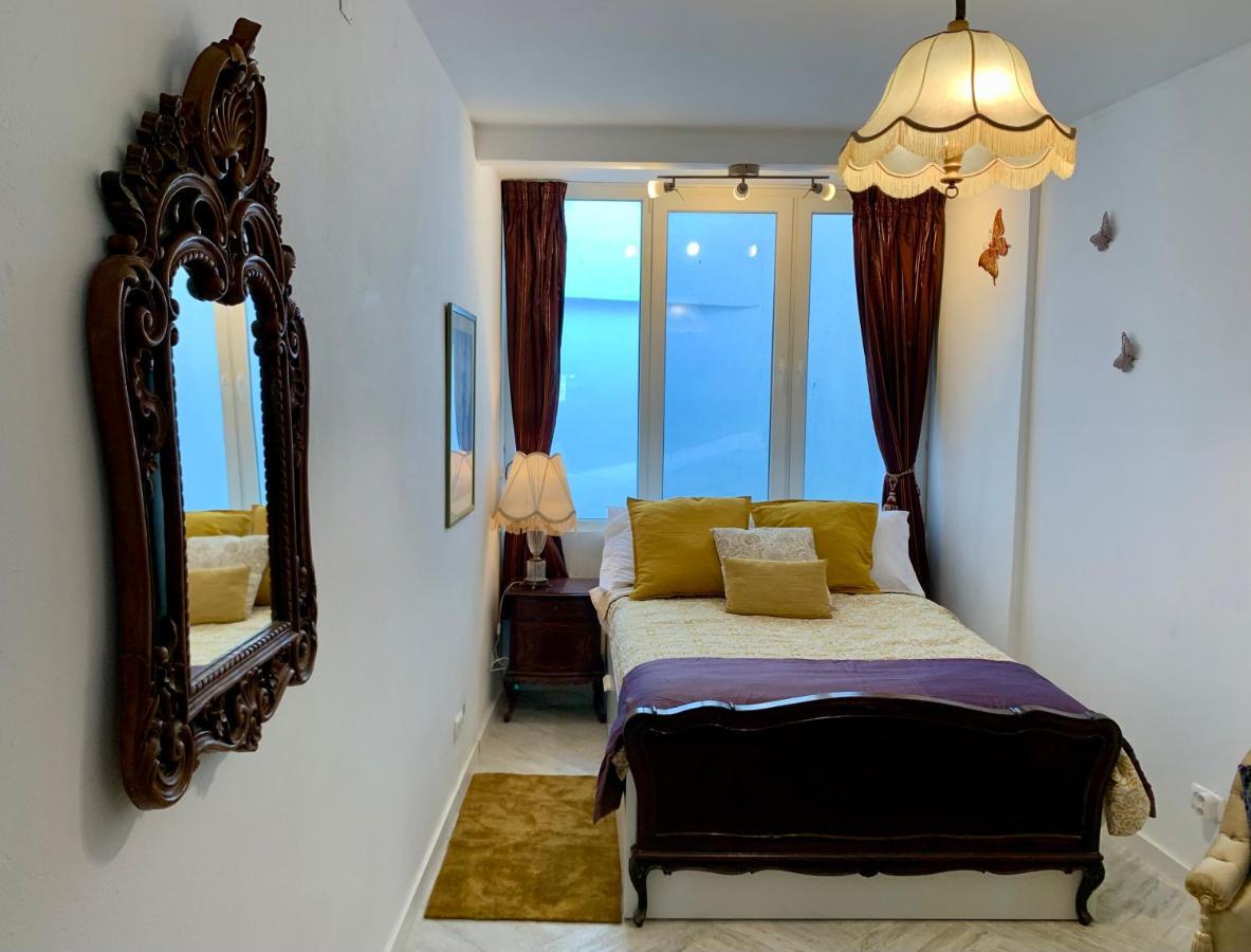 Romance & The City Lagos Bagian luar foto