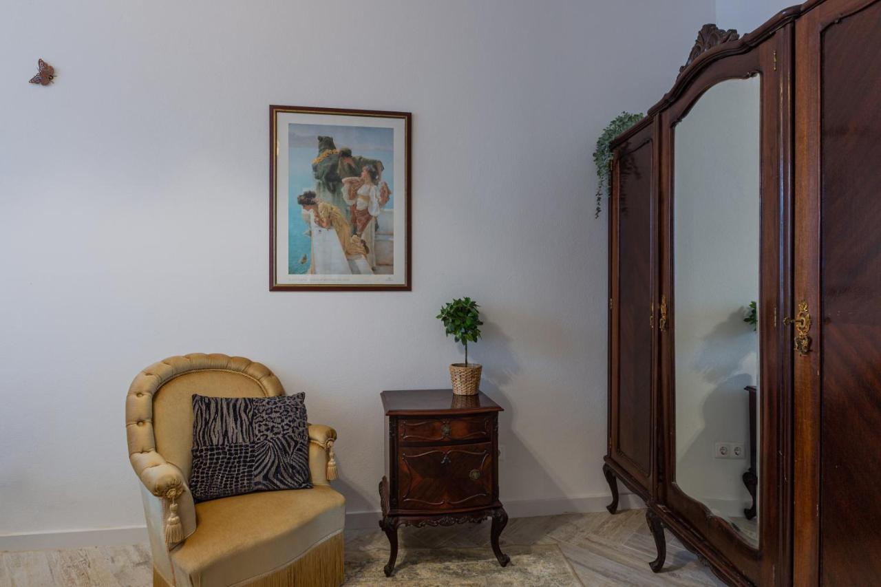 Romance & The City Lagos Bagian luar foto